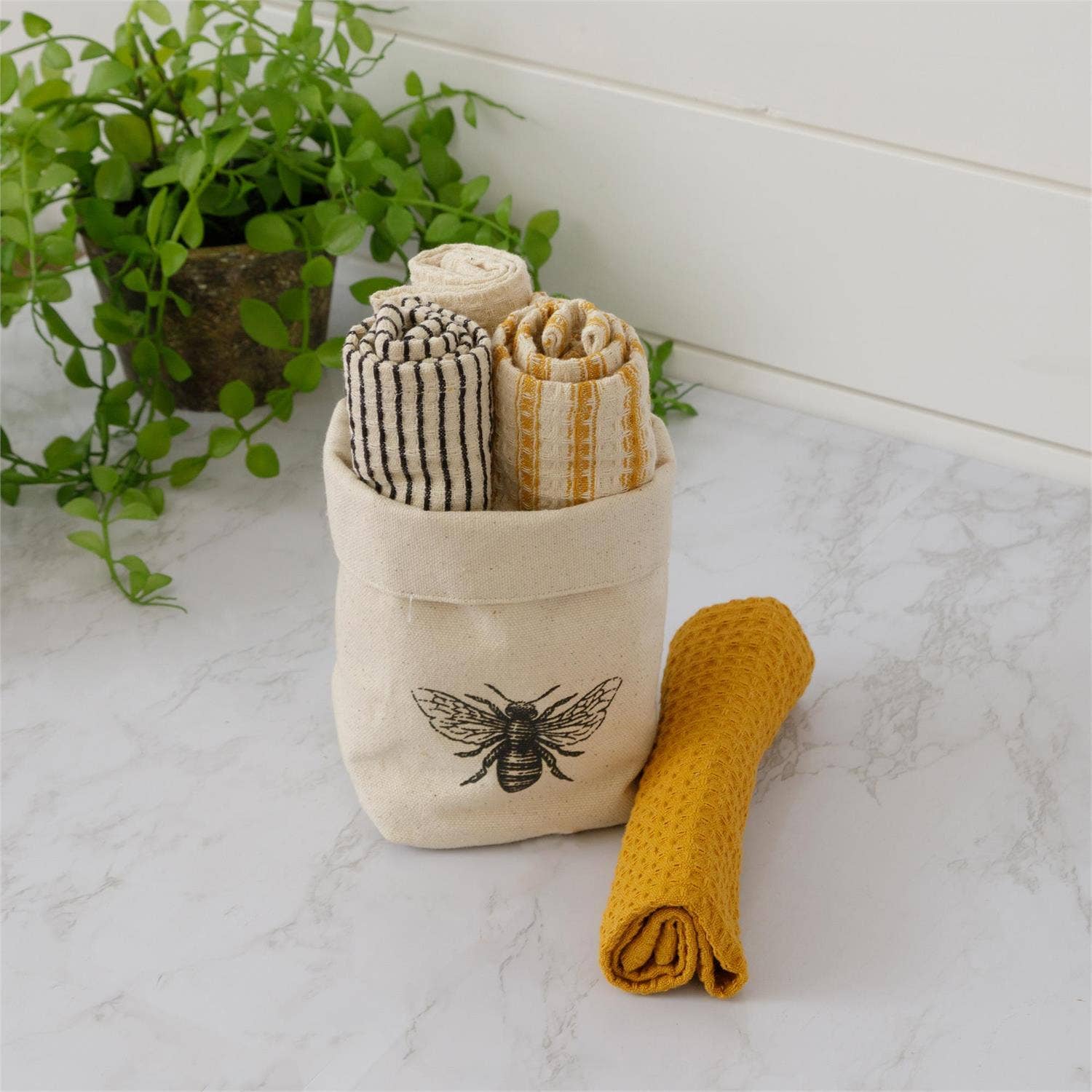 Bee Dishcloths, Set of 4
